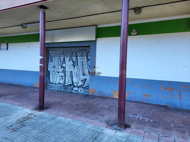 SE VENDE LOCAL COMERCIAL EN ORTUELLA - foto 5