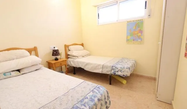 Apartamento de 2 dormitorios en Torrevieja, Alicante (Costa Blanca) — 7