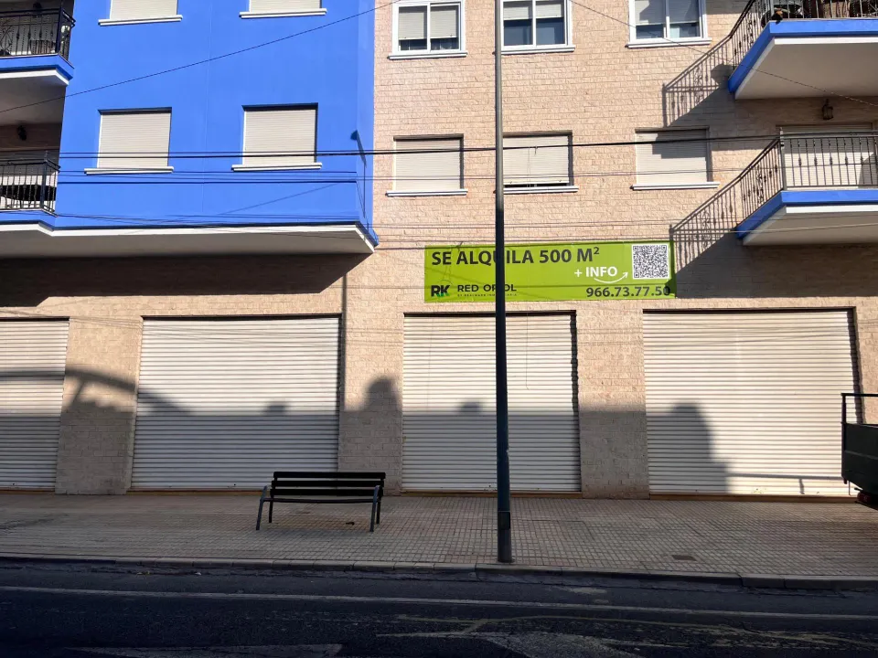 SE ALQUILA AMPLIO LOCAL COMERCIAL EN EL RAIGUERO DE BONANZA.