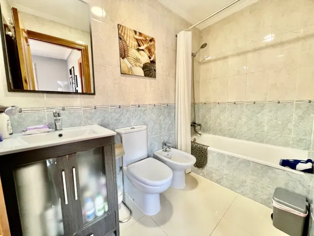 ATICO con 30m2 de terraza. 400m. de la playa. Licencia turística. Céntrico. — 17