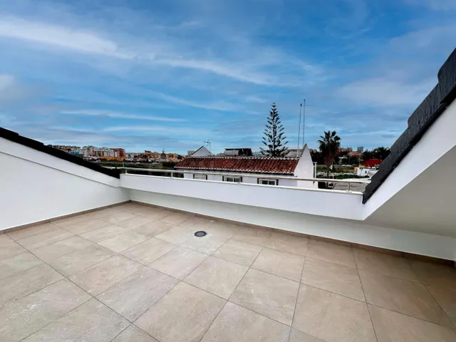 Ático para entrar a vivir en Fuengirola – 3 dormitorios y 3  - foto 3