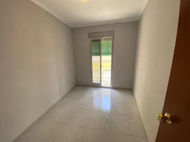 ¡AMPLIA VIVIENDA CON TERRAZA EN LA ZONA ALTA DE LA POBLACIÓN! — 45