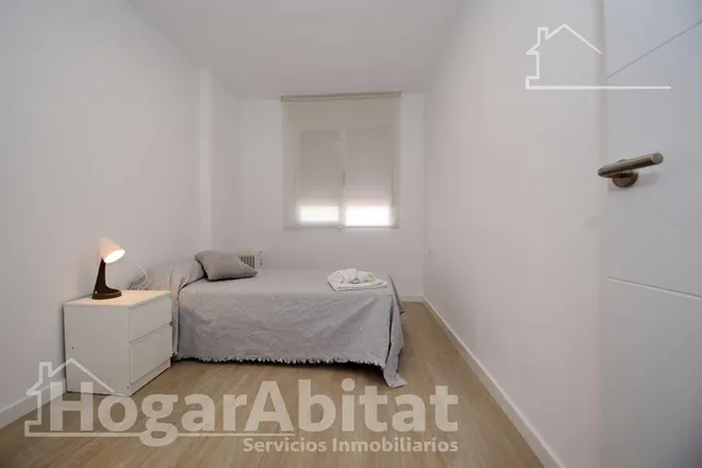 PRECIOSO ÁTICO REFORMADO Y TOTALMENTE EXTERIOR Y CON VISTAS AL PUERTO — 27