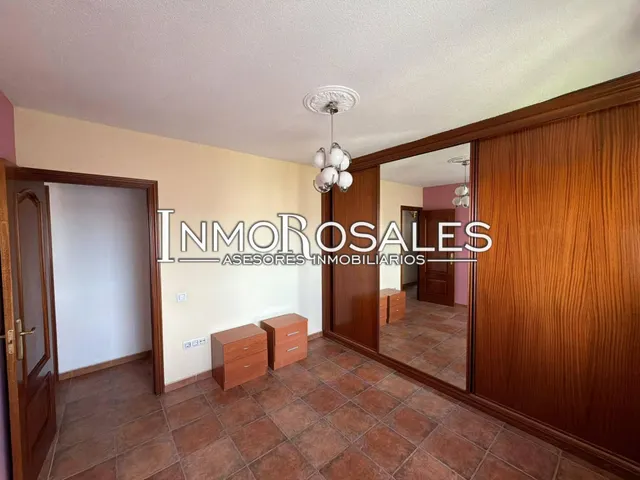 PISO EN VENTA EN AVENIDA DE ROSALES — 35