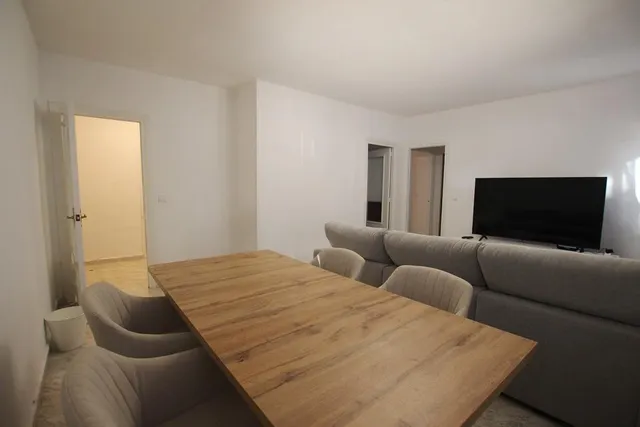 PISO CON PLAZA DE APARCAMIENTO ZONA MERCA 80 — 7