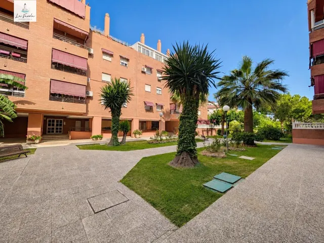 habitación EN RESIDENCIAL CON JARDINES EN TEATINOS (MALAGA) — 16