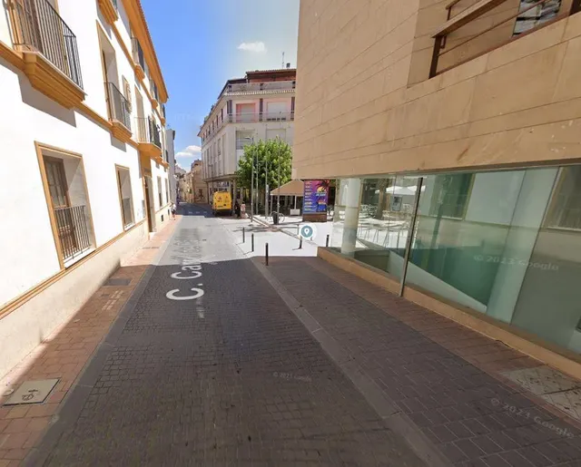 VENTA AMPLIA PLAZA GARAJE - foto 3