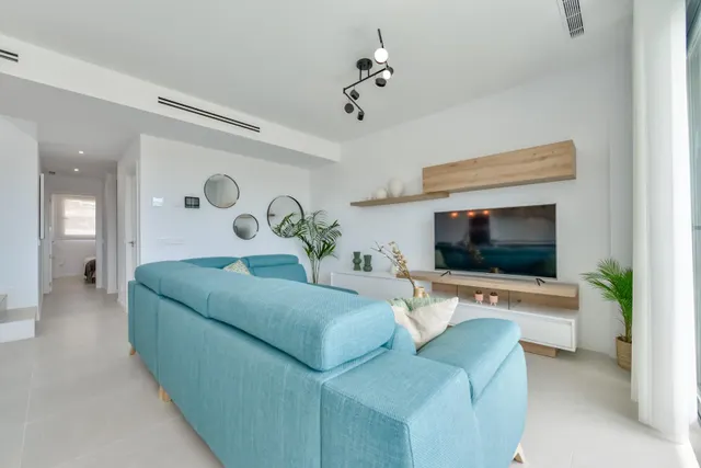 FABULOSO ÁTICO EN RESIDENCIAL DE LUJO CON VISTAS AL MAR EN FINESTRAT. — 4