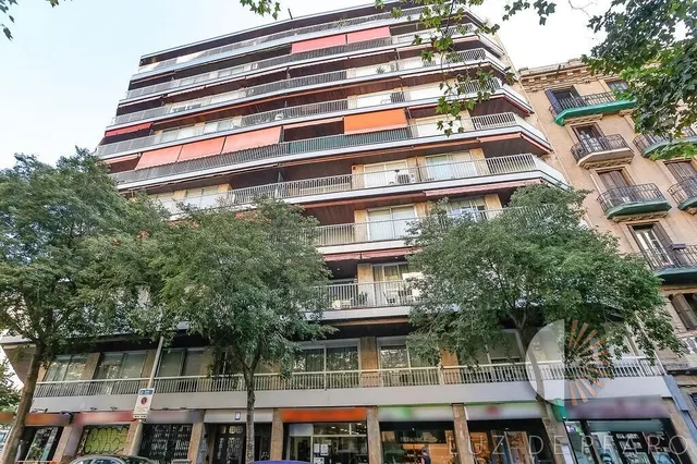 Luminoso piso premium en c/Aribau (Quadrat d'Or) con gran terraza — 36