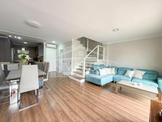 VIVIENDA ADOSADA CON PISCINA PRIVADA — 2