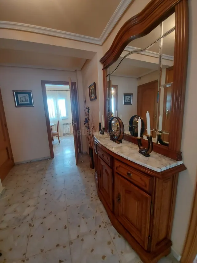 Casa en Toreno con Terreno: Amplia Propiedad de 3 habitacion - foto 3