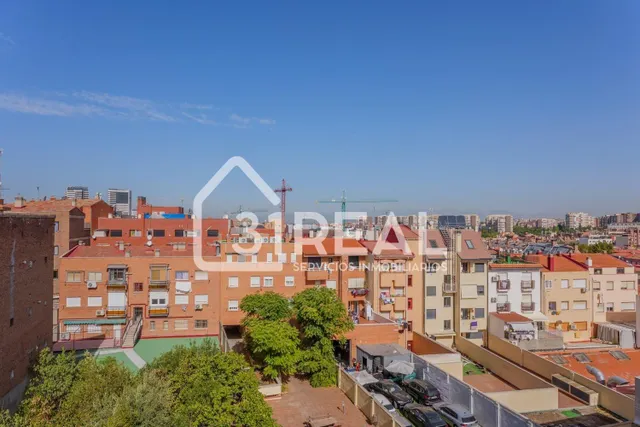 Ático duplex con terraza en Valdeacederas — 37