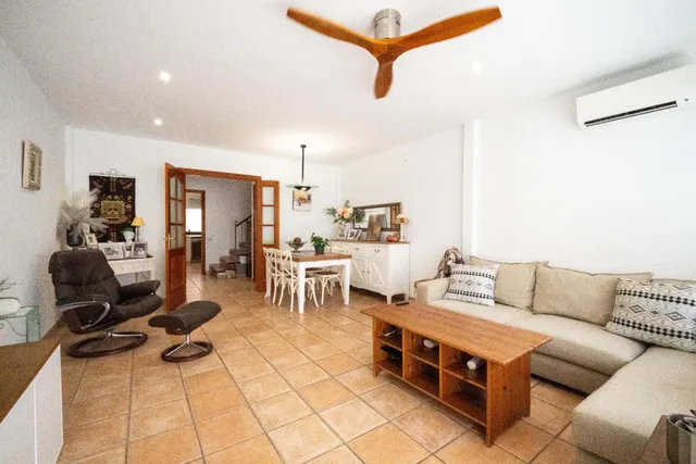 #  ¡Casa con encanto a solo 100 metros del mar en el Centre-Marítim de Mataró! — 46