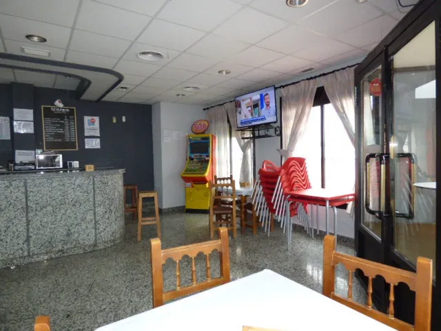 CAFETERIA DISCOTECA EN SAGRAJAS TOTALMENTE ACONDICIONADA DE 300MTRS — 2