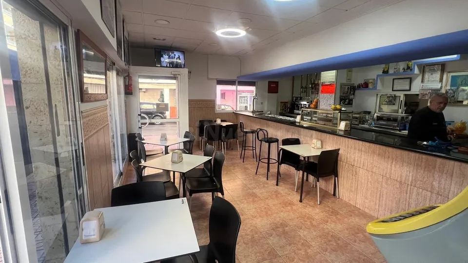Local comercial 71m² en venta - Estacion de autobuses