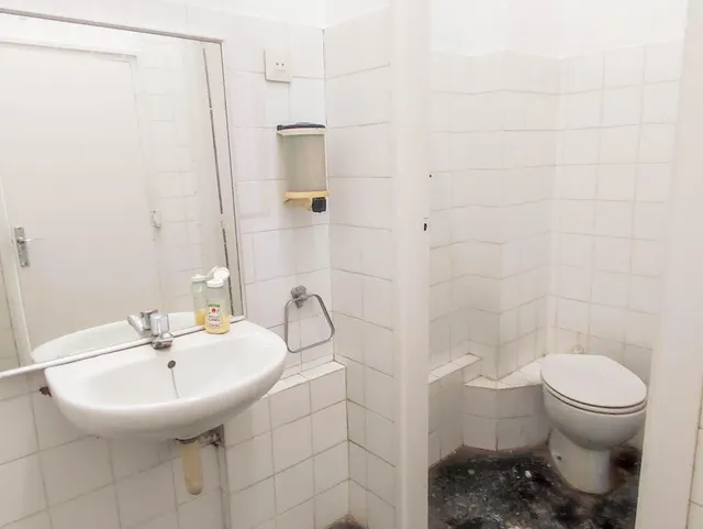 Amplio Local Comercial en Sant Antoni, Barcelona - Oportunidad de alquiler Único — 21
