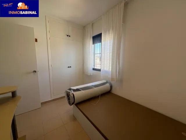 Impresionante Piso en Primera Línea de Playa en La Romanilla, Roquetas de Mar por €310.000 — 26