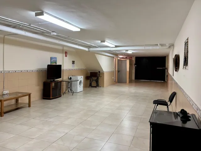 Dúplex de 4 dormitorios con patio y cochera en una de las mejores zonas de Molina — 37