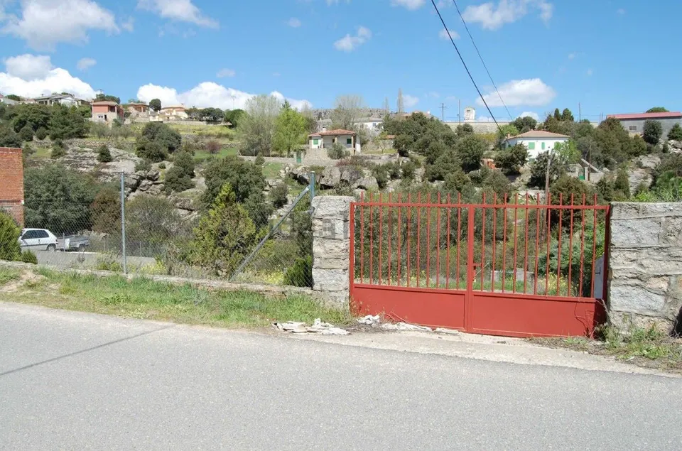 VENTA TERRENO URBANO SANTA CRUZ DE PINARES AVILA