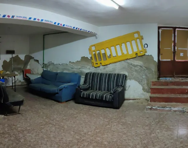 SERÓN ( ALMERÍA ). VENTA DE CASA PARA REFORMAR EN EL CENTRO  DEL PUEBLO. — 13