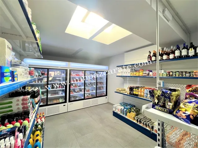 Tienda de alimentación en Estella - foto 3