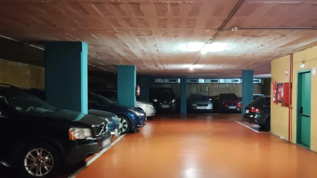 Parking de moto 5m² en alquiler - Eixample — 8