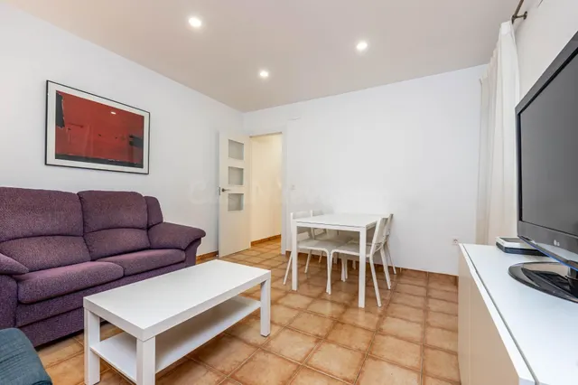 ALQUILER PARA ESTUDIANTES (ZONA REALEJO) — 2