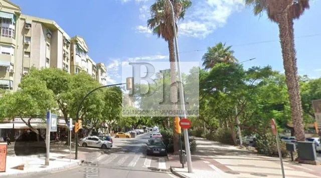 BLANHOGAR VENDE LOCAL EN HUELIN!!! — 8