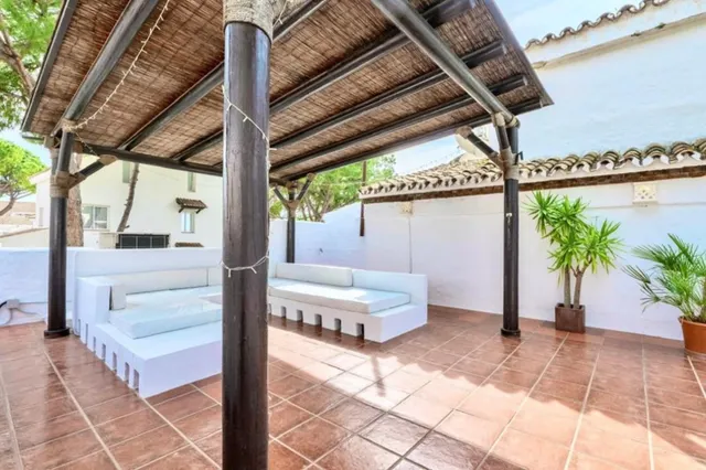 Pareado 3 habitaciones 238664m² en alquiler - Nueva Andalucia — 22