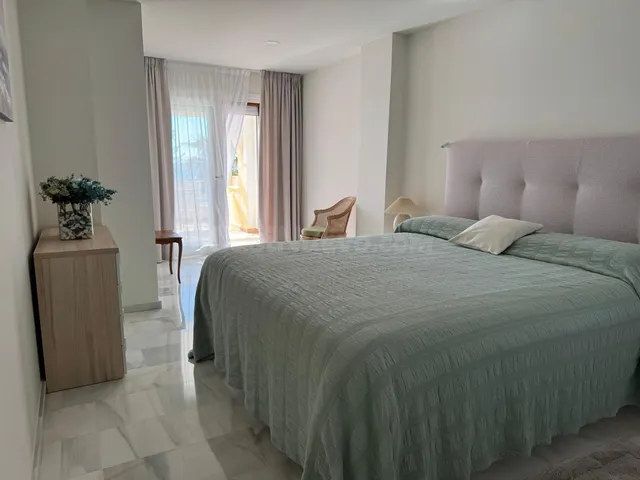 Apartamento 2 habitaciones 132m² en alquiler - Costa Del Sol - foto 4