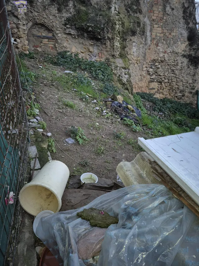 SE VENDE SOLAR EN ZONA DEL CASCO ANTIGUO — 8