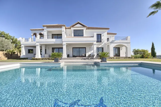 Chalet 6 habitaciones 540m² en venta - Costa del Sol — 6