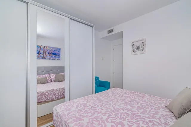 Precioso duplex moderno con patio — 16
