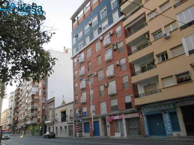 VENTA DE PISO EN AVDA. ALCALDE FEDERICO MOLINA. ACTIVO INMOB