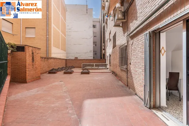 AMPLIO PISO ENTRE CONSTITUCION Y PLAZA DE TOROS — 13