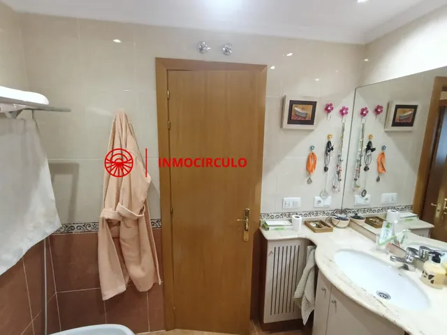 PISO CUATRO DORMITORIOS, G3 JUNTO HUBU — 26