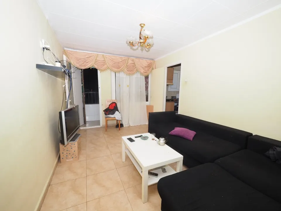 SE VENDE PISO EN  TERRASSA, ZONA CAN ANGALADA