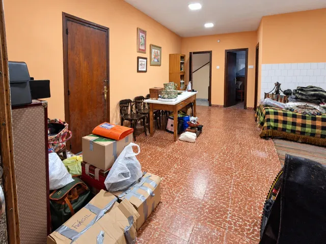 Casa con local comercial, garaje y patio en la gargantada, lieres. ¡vivienda y negocio en un mismo inmueble! — 7