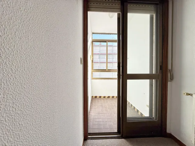 ESPACIO, LUZ NATURAL Y TODO EL POTENCIAL EN PLENO CENTRO. — 17
