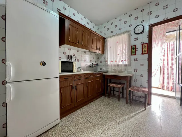 E. PISAZO DE 4 HAB. CON DOS TERRAZAS, DOS BAÑOS. — 9