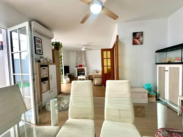 Amplio Dúplex Reformado en Los Molinos, Almería — 12