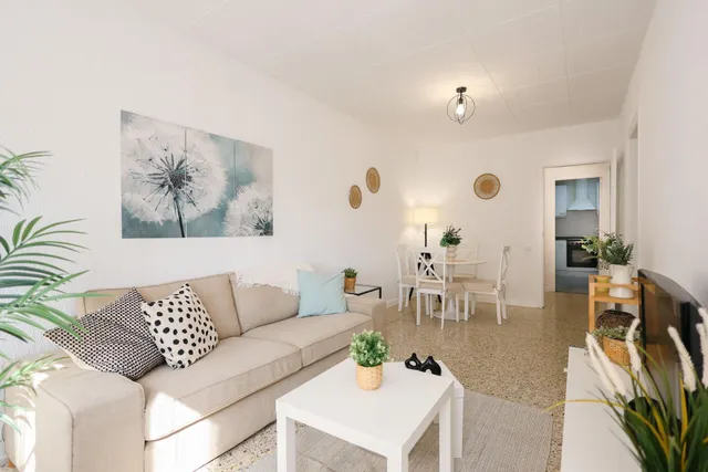 Piso en Venta en La Marina del Port - Oportunidad Única por €249,000 — 6
