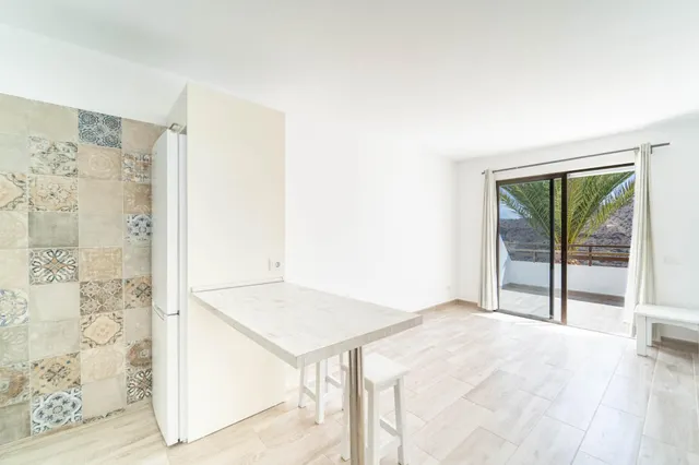 Apartamento en perfecto estado con terraza y sol de mañana — 13
