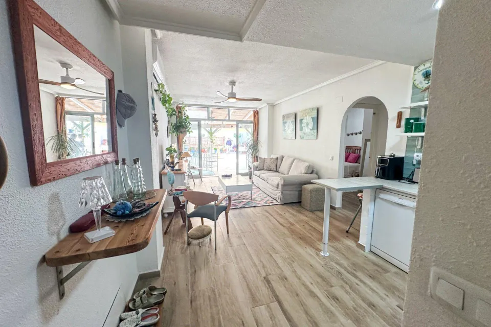 Gran apartamento en Torrevieja: 2 hab, 1 baño