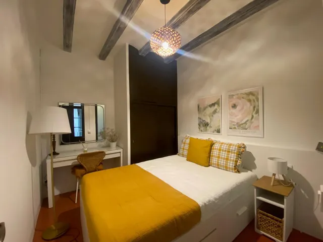 ESTUPENDO APARTAMENTO REFORMADO AL LADO DE SAGRADA FAMILIA — 15