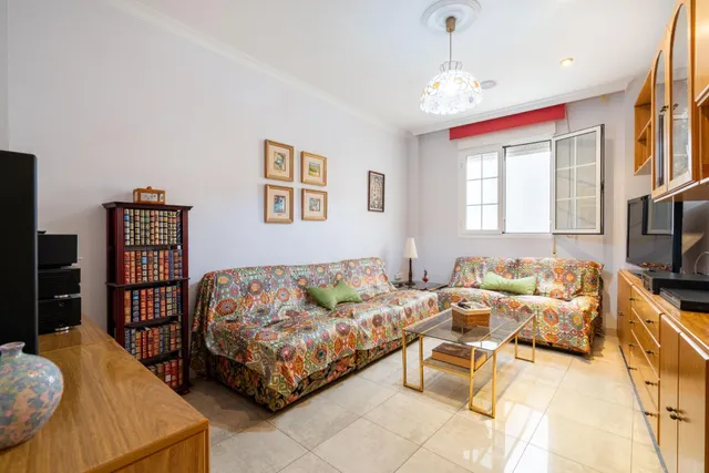 UNA CASA CON ALMA EN EL CORAZÓN DE ALMERÍA: 278 m2 Y DOS TERRAZAS PARA DISFRUTAR — 32
