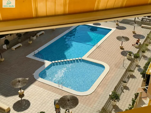 APARTAMENTO REFORMADO JUNTO AL MAR EN EL CAMPELLO, IDEAL PARA DESCANSO Y TELETRABAJO — 6