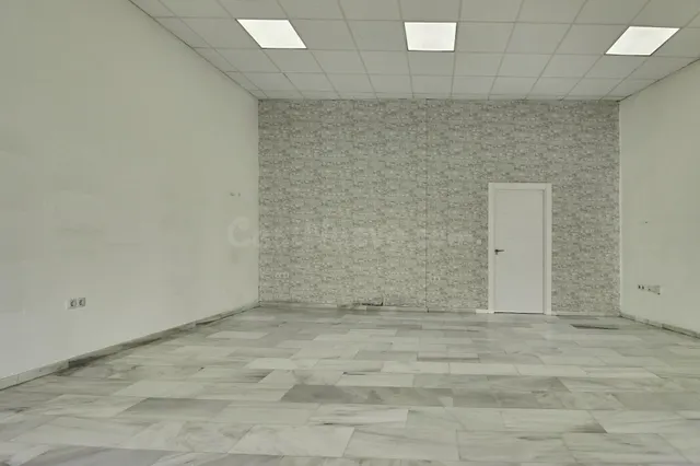 Excelente Local Comercial para Alquilar - foto 2