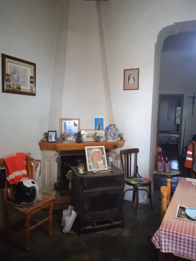 CASA CENTENARIA  EN MAITINOS — 11
