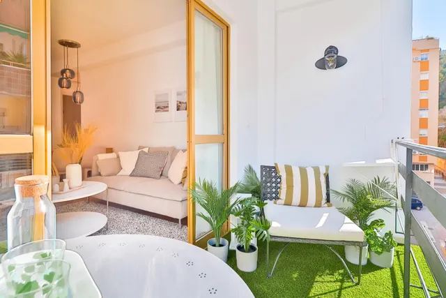 ¡¡¡¡¡ ATENCIÓN INVERSORES!!!!  PISO DE 4 habitaciones CON LICENCIA TURÍSTICA CON ALTA RENTABILIDAD — 16